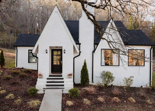Property at 100 5th Ave E, Oneonta, AL 35121, 3 beds, 2.5 baths