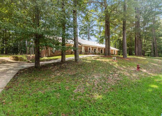 Property at 2305 Wildwood Dr, Jasper, AL 35501, 6 beds, 5 baths