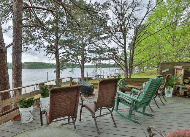 Property at 135 Canary Cir, Pell City, AL 35128, 3 beds, 2 baths