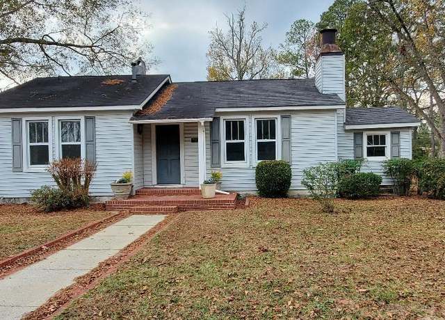 Property at 9 Brown Ave, Sylacauga, AL 35150, 3 beds, 1 bath