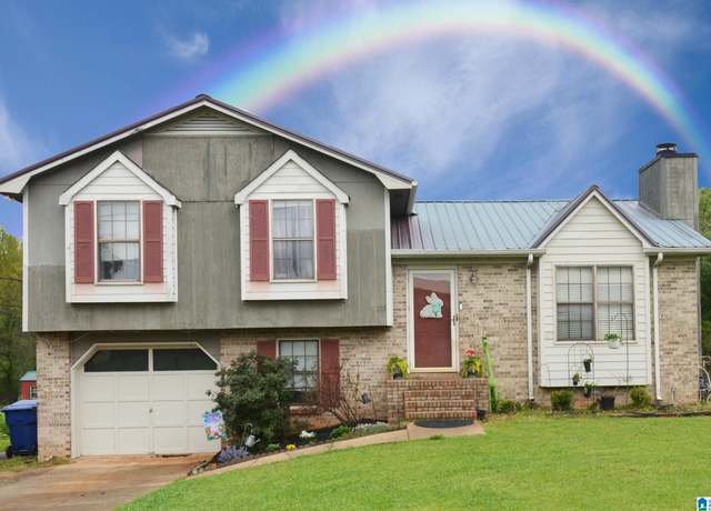 Property at 213 E 52nd St, Anniston, AL 36206, 3 beds, 2 baths
