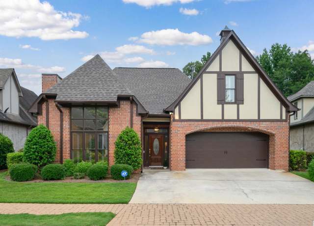 Property at 1044 Barkley Dr, Hoover, AL 35242, 3 beds, 2 baths
