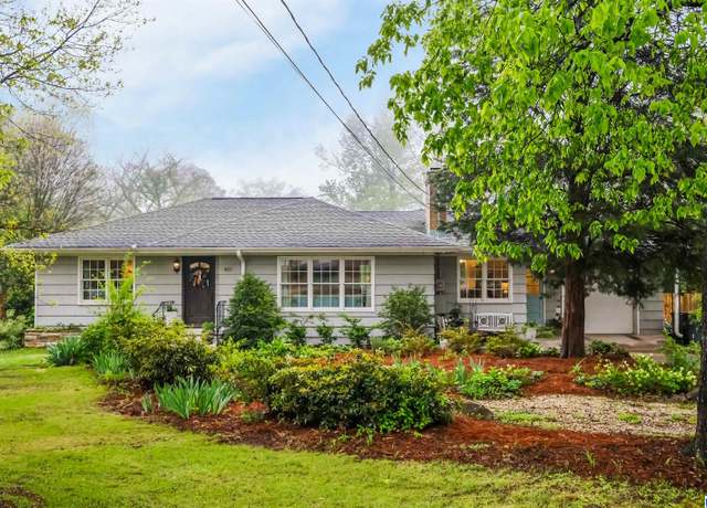 Property at 461 Park Ave, Hoover, AL 35226, 4 beds, 3 baths