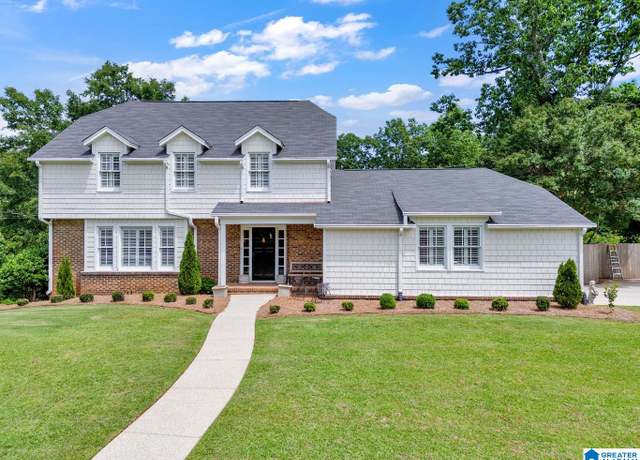 Property at 2247 Mill Run Cir, Hoover, AL 35226, 3 beds, 2.5 baths