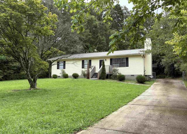 Property at 3567 Queenstown Rd, Trussville, AL 35173, 3 beds, 1.5 baths