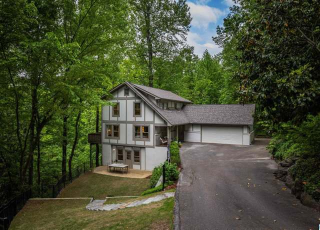 Property at 2727 Smyer Rd, Vestavia Hills, AL 35216, 3 beds, 3.5 baths