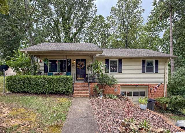 Property at 1704 Gardenridge Rd, Gardendale, AL 35071, 3 beds, 1 bath