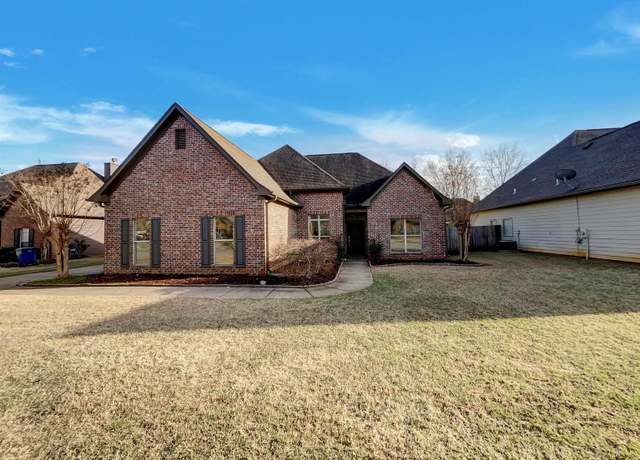 Property at 276 Silver Creek Pkwy, Alabaster, AL 35007, 3 beds, 2 baths