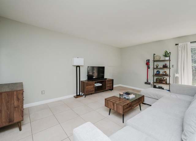Property at 184 Old Montgomery Hwy Unit C, Homewood, AL 35209, 1 bed, 1 bath