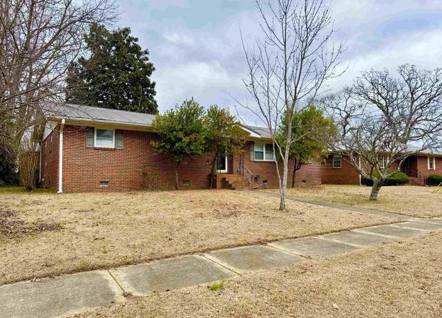Property at 116 Cleveland Ct, Gadsden, AL 35901, 3 beds, 2 baths