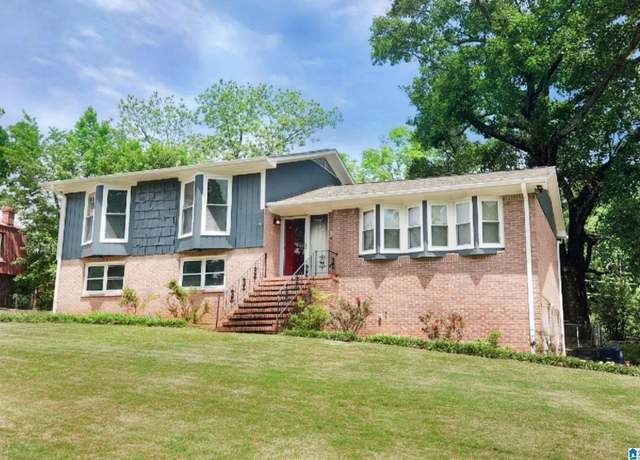Property at 574 Turtle Creek Dr, Hoover, AL 35226, 5 beds, 3 baths