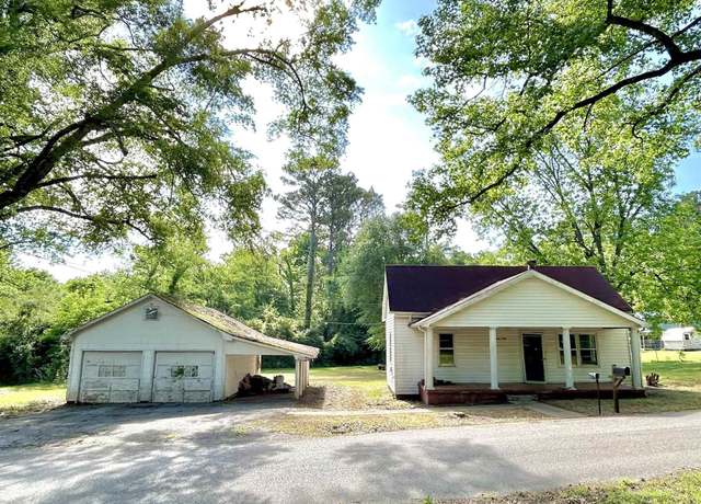 Property at 306 Oak Ave NW, Jacksonville, AL 36265, 2 beds, 1 bath