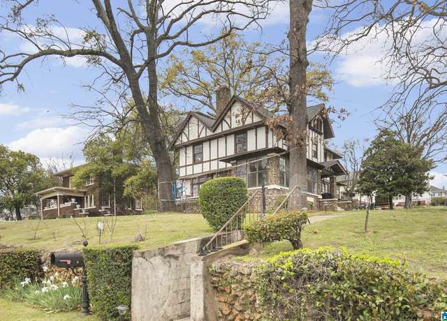 Property at 410 9th Ct W, Birmingham, AL 35204, 4 beds, 2.5 baths