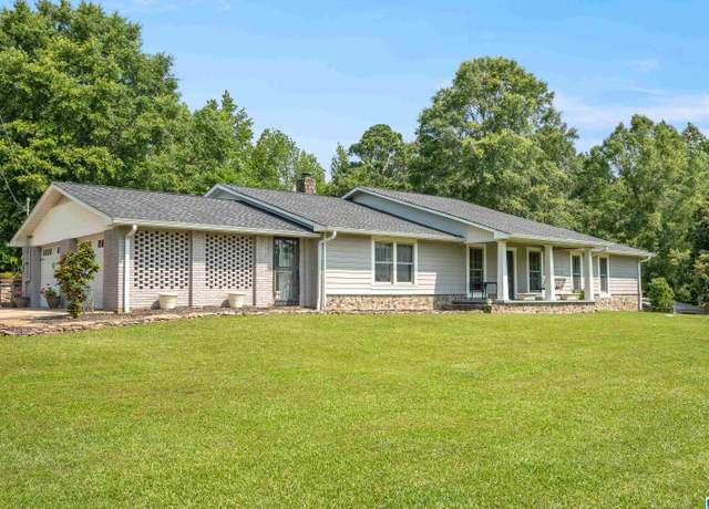 Property at 201 Runway Dr, Hayden, AL 35079, 3 beds, 2.5 baths