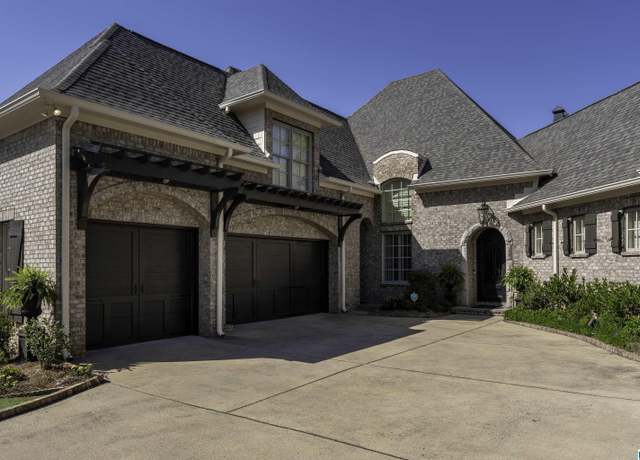Property at 300 Woodward Ct, Hoover, AL 35242, 5 beds, 5.5 baths