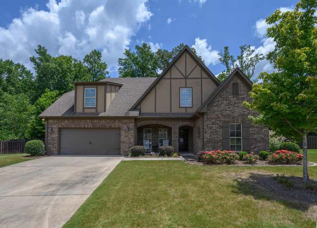 Property at 312 Dunrobin Cir, Pelham, AL 35124, 4 beds, 3 baths