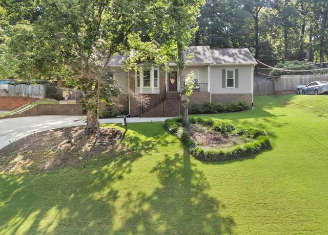 Property at 1020 Independence Ct, Alabaster, AL 35007, 3 beds, 3 baths