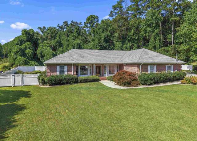 Property at 2312 N Village Ln, Gardendale, AL 35071, 3 beds, 2.5 baths