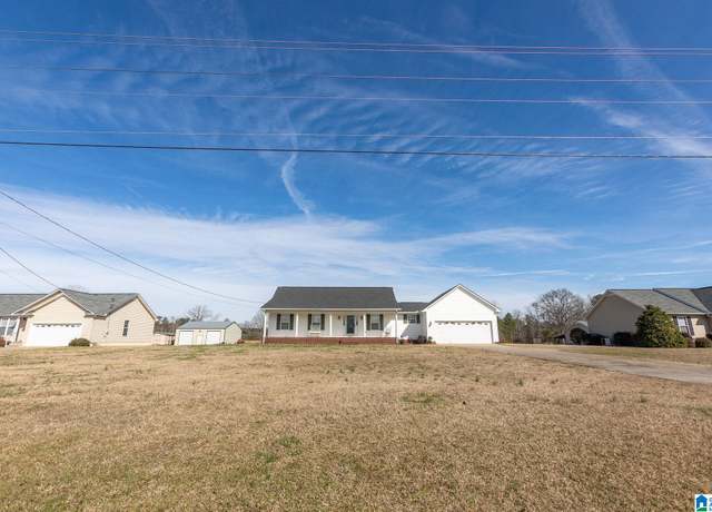 Property at 6410 Rocky Ford Rd, Hokes Bluff, AL 35903, 3 beds, 2 baths