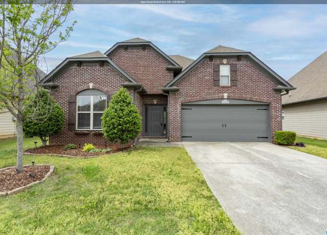 Property at 1127 Avalon Dr, Moody, AL 35004, 3 beds, 2 baths