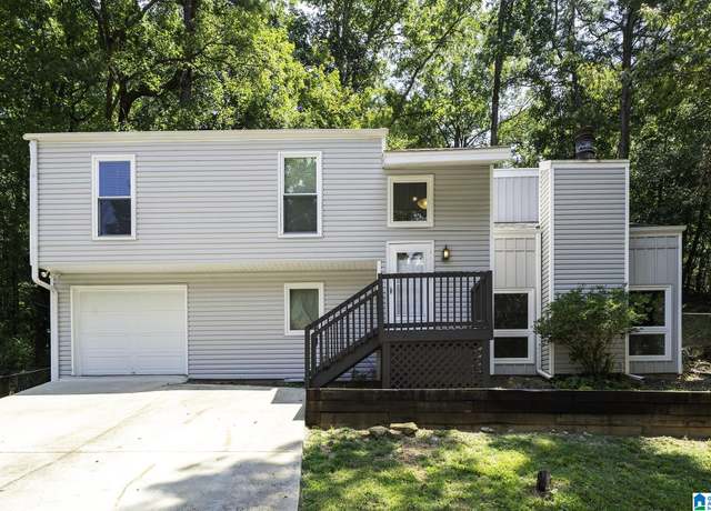 Property at 2431 Wine Ridge Dr, Birmingham, AL 35244, 3 beds, 2 baths