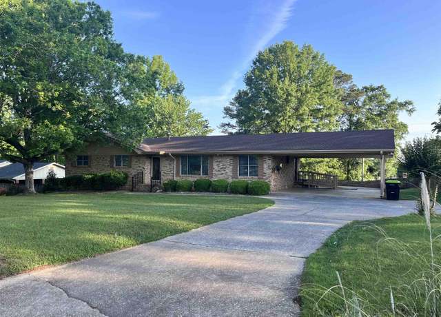Property at 1002 Kingston Dr, Sylacauga, AL 35151, 3 beds, 2 baths