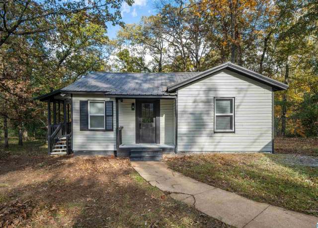 Property at 1149 Beaver Ave, Birmingham, AL 35214, 3 beds, 1.5 baths