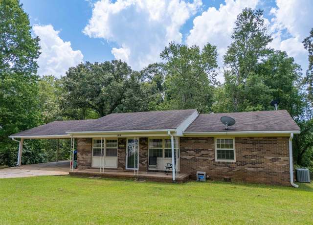 Property at 1414 Clairmont Dr, Weaver, AL 36277, 3 beds, 2 baths