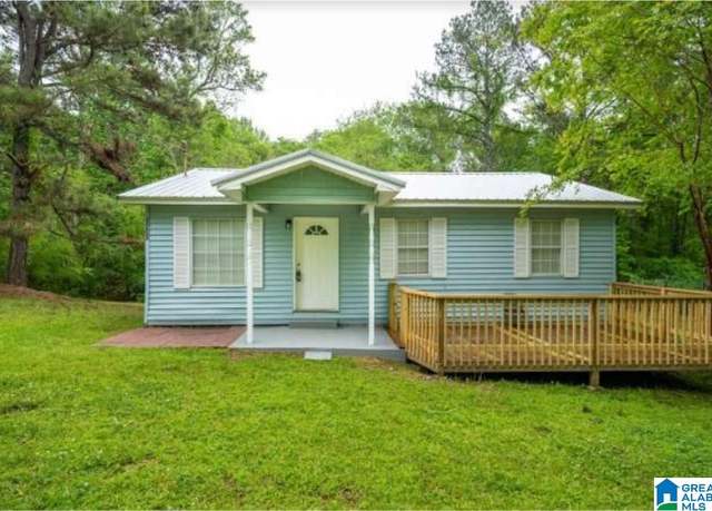 Property at 3209 Thomas Rd, Jasper, AL 35501, 3 beds, 1 bath