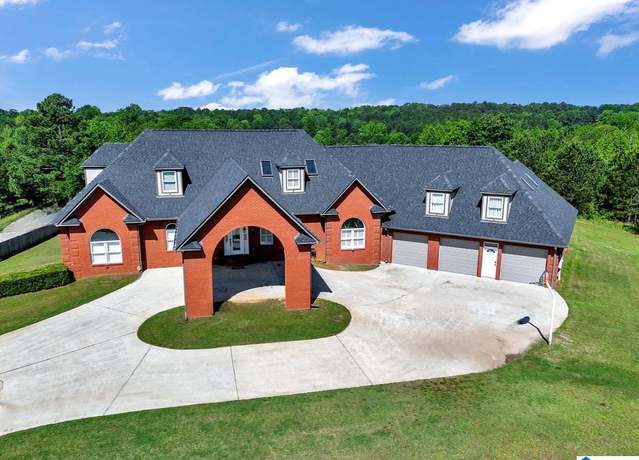Property at 9530 Pineview Rd, Dora, AL 35062, 8 beds, 6 baths