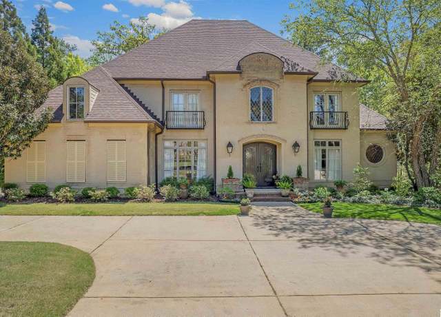 Property at 1304 Cove Lake Cir, Birmingham, AL 35242, 6 beds, 5.5 baths