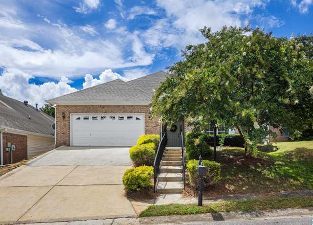 Property at 1978 Westridge Dr, Birmingham, AL 35235, 3 beds, 2 baths