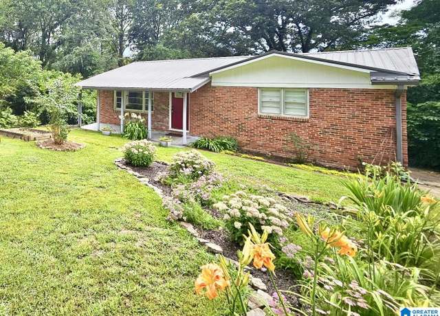 Property at 2832 Brighton Ave, Anniston, AL 36207, 3 beds, 2 baths