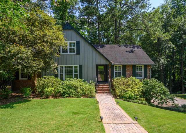Property at 2654 Hackwood Pl, Vestavia Hills, AL 35226, 3 beds, 2.5 baths