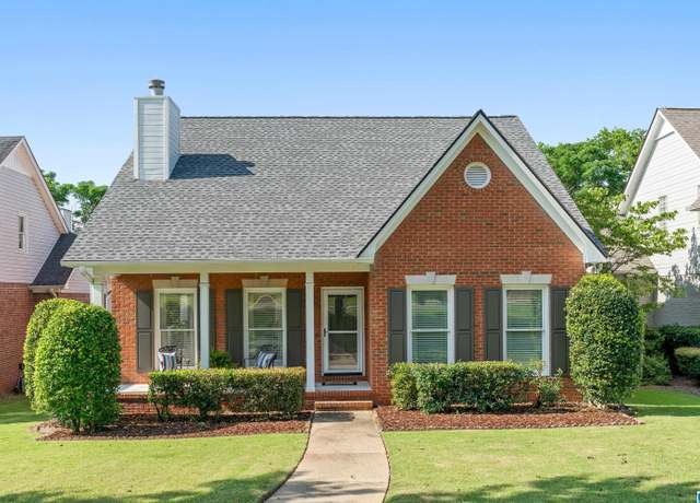 Property at 1134 Mayland Ln, Vestavia Hills, AL 35216, 3 beds, 2.5 baths