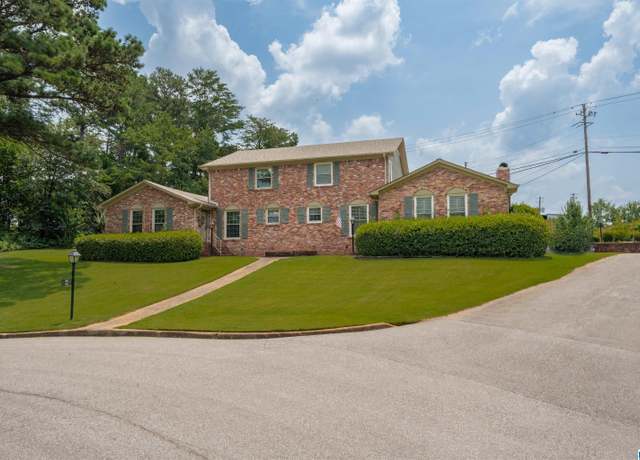 Property at 1867 Valgreen Ln, Hoover, AL 35226, 3 beds, 2 baths