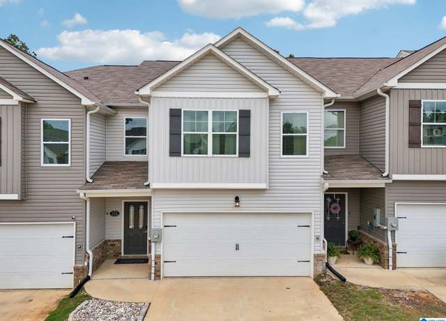 Property at 512 The Heights Ln, Calera, AL 35040, 4 beds, 2.5 baths