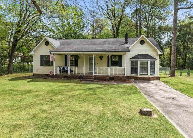 Property at 2069 Phillips Cir, Leeds, AL 35094, 3 beds, 2 baths