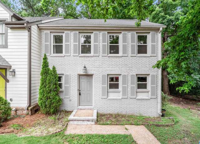 Property at 3260 Overton Manor Dr, Vestavia Hills, AL 35243, 3 beds, 2.5 baths