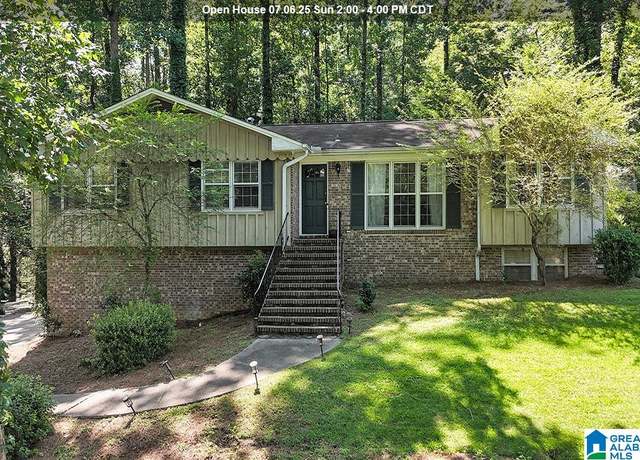 Property at 2224 Mountain Creek Trl, Hoover, AL 35226, 4 beds, 3 baths