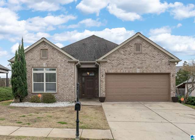 Property at 2012 Kensington Ct, Calera, AL 35040, 4 beds, 2 baths