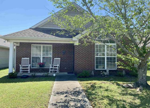 Property at 130 Village Dr, Calera, AL 35040, 3 beds, 2 baths