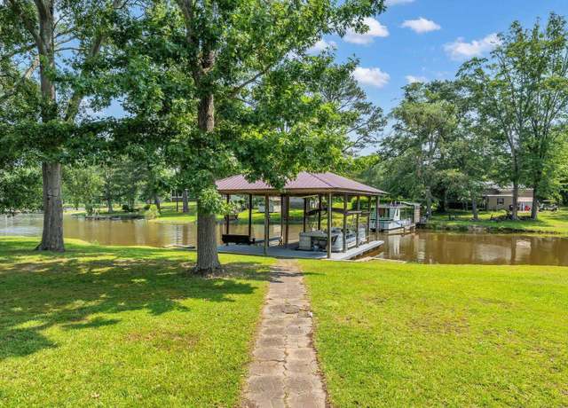 Property at 130 Vada Dr, Rainbow City, AL 35906, 2 beds, 2 baths