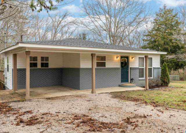 Property at 7127 Glass Dr, Hueytown, AL 35023, 3 beds, 2 baths