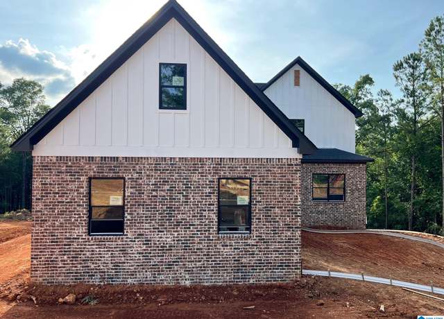 Property at 190 Estates Club Dr, Pell City, AL 35128, 5 beds, 4 baths