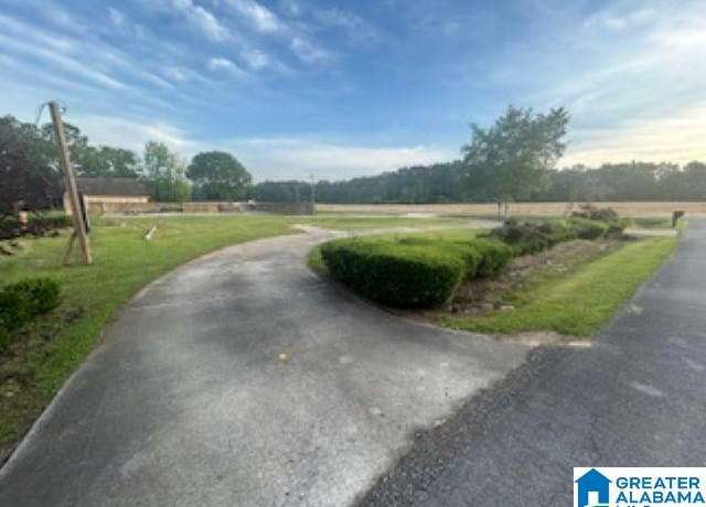 Property at 98 Clokey Dr Unit 28,29, Gadsden, AL 35901