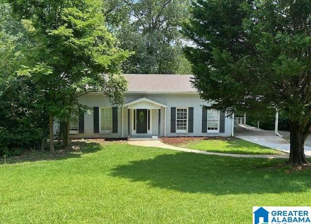Property at 1129 Regent Dr, Hoover, AL 35226, 4 beds, 3 baths