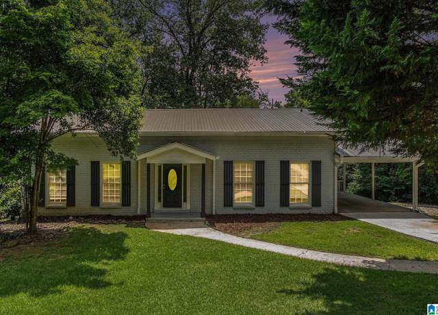 Property at 1129 Regent Dr, Hoover, AL 35226, 4 beds, 3 baths
