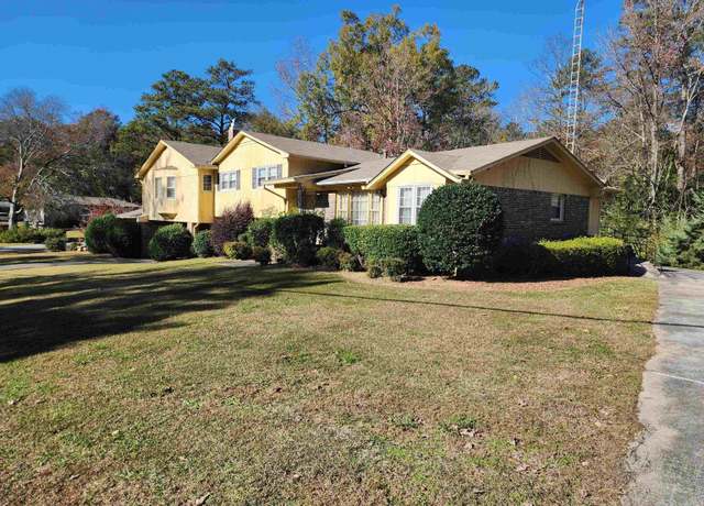Property at 3501 Laurel View Ln, Hoover, AL 35216, 4 beds, 3.5 baths