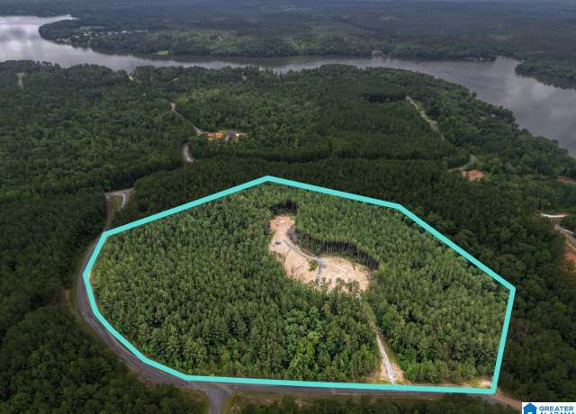 Property at 219 Boathouse Cir #219, Sylacauga, AL 35151